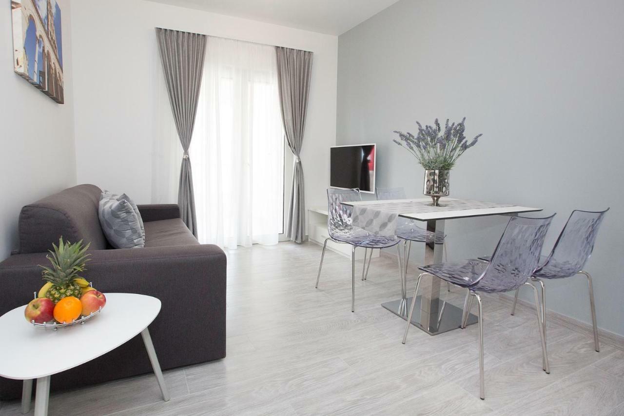Villa Apartments Art Trogir Eksteriør bilde