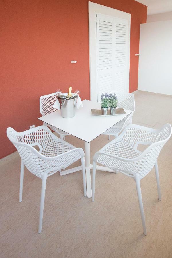 Villa Apartments Art Trogir Eksteriør bilde